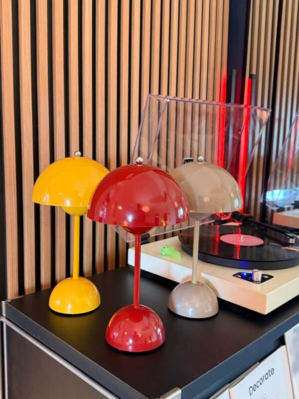 img_4724 Flowerpot VP9 touch lamp (8 Colors)