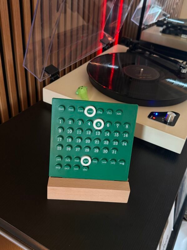 Table ring-a-date calendar