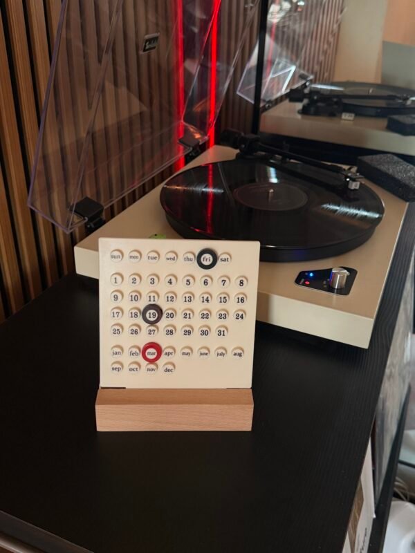 Table ring-a-date calendar